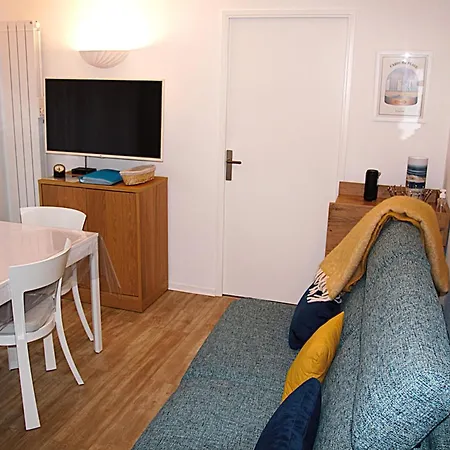 דירה 200m De La Piscine Wifi T3 38 M2 6 Pers 2 Ascenseur קאבורג