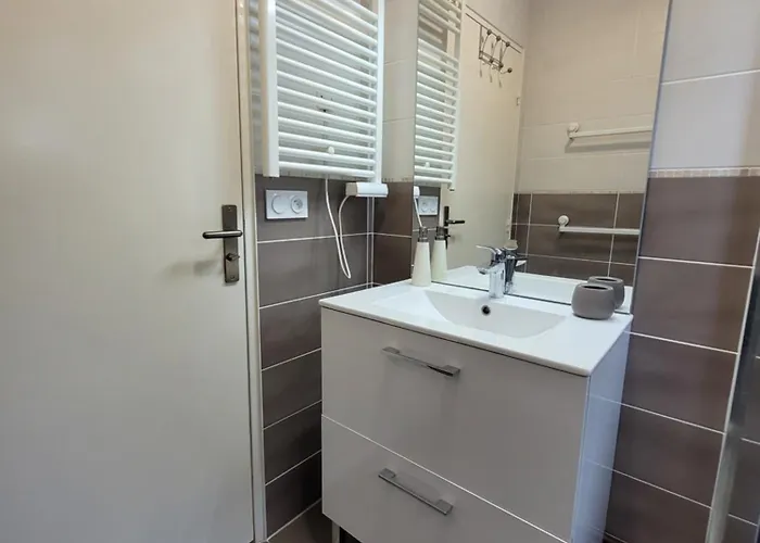 200m De La Piscine Wifi T3 38 M2 6 Pers 2 Ascenseur Cabourg